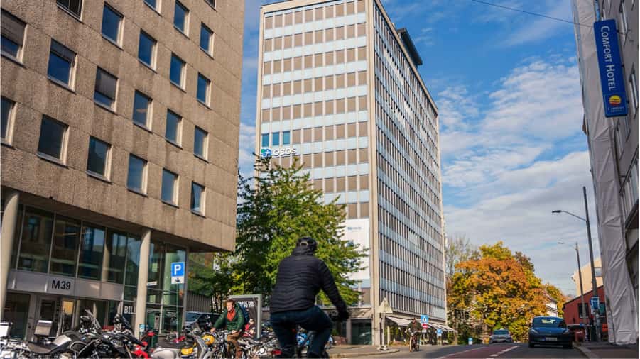 The iconic OBOS buildings at Hammersborg Torg will be revitalized with as much reuse as possible. Photo: Obos.